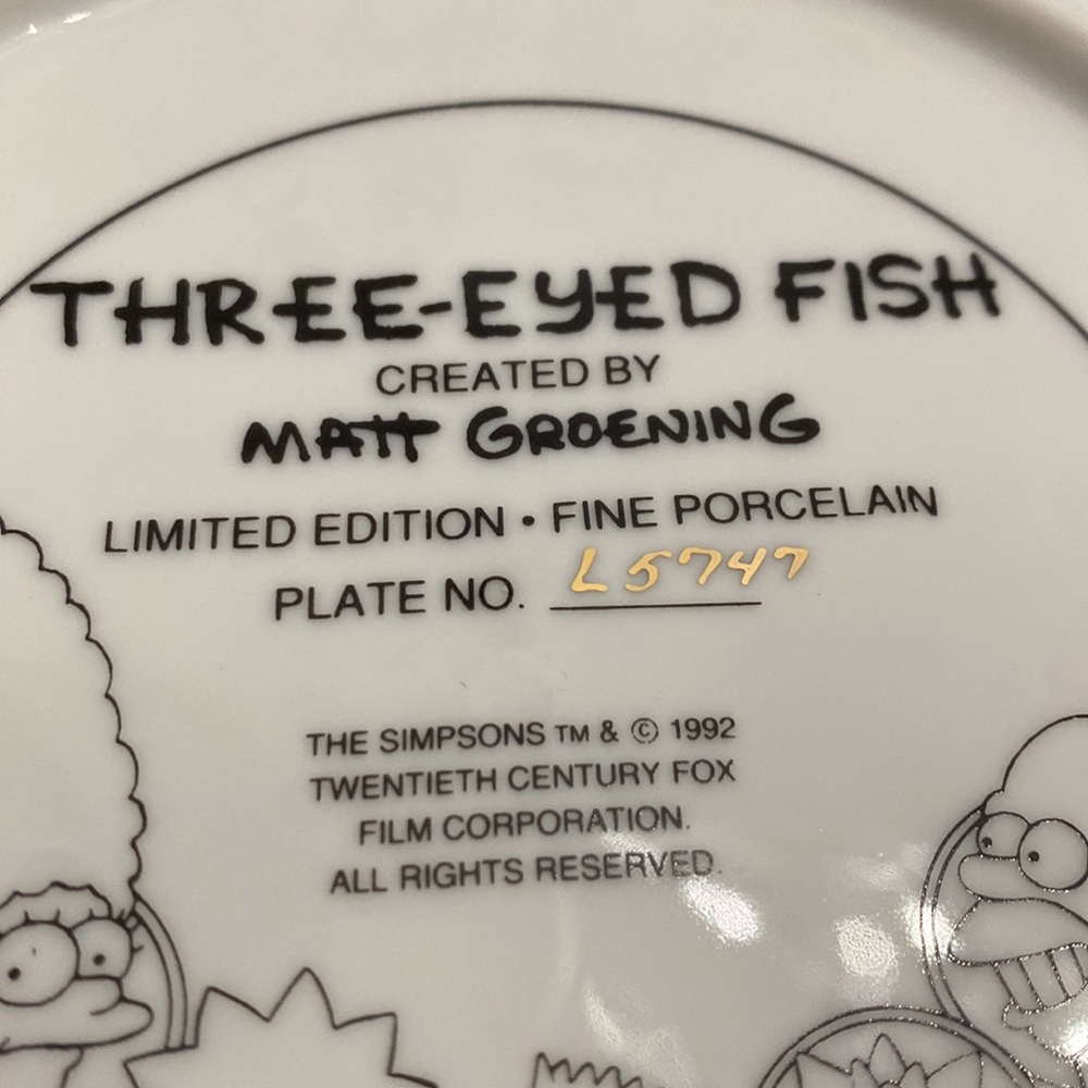 The Simpsons Vintage Limited Edition Porcelain Plate “THREE EYED FISH” - Picture 4 of 5